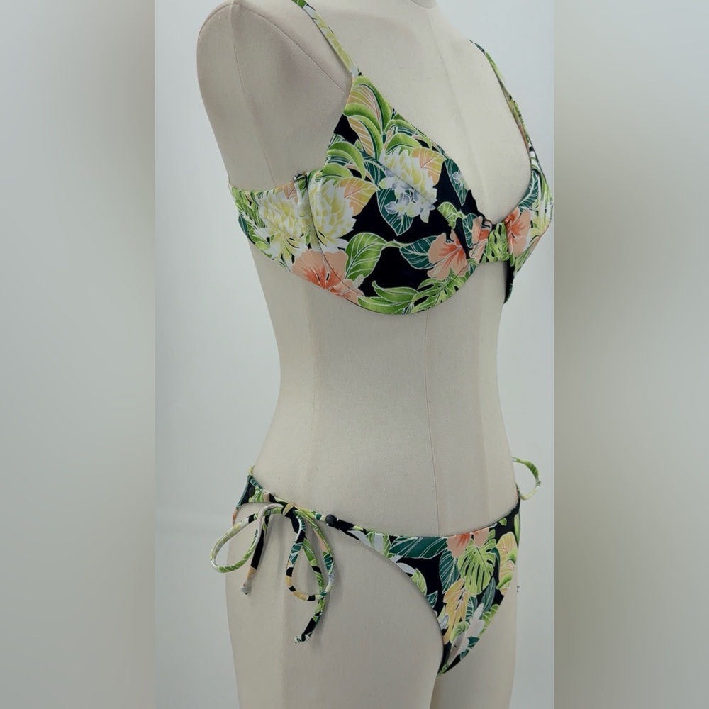 Volcom Eco True Swim Collection Tropical Floral Bikini Set  
Adjustable Straps - Picture 5 of 15